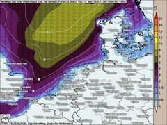 Wellen bis zu neun Meter möglich