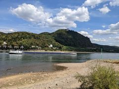 Trockene Betten, freiliegende Kiesbänke